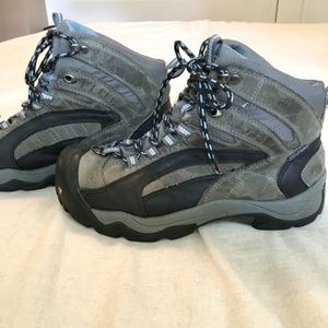 Keen Hiking Boots Size 8.5